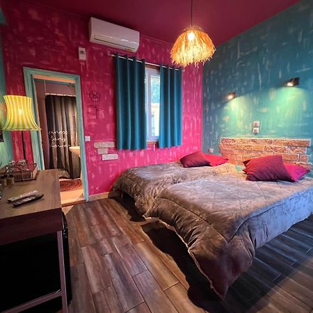 Antares Boutique Guesthouse Perama  Bagian luar foto
