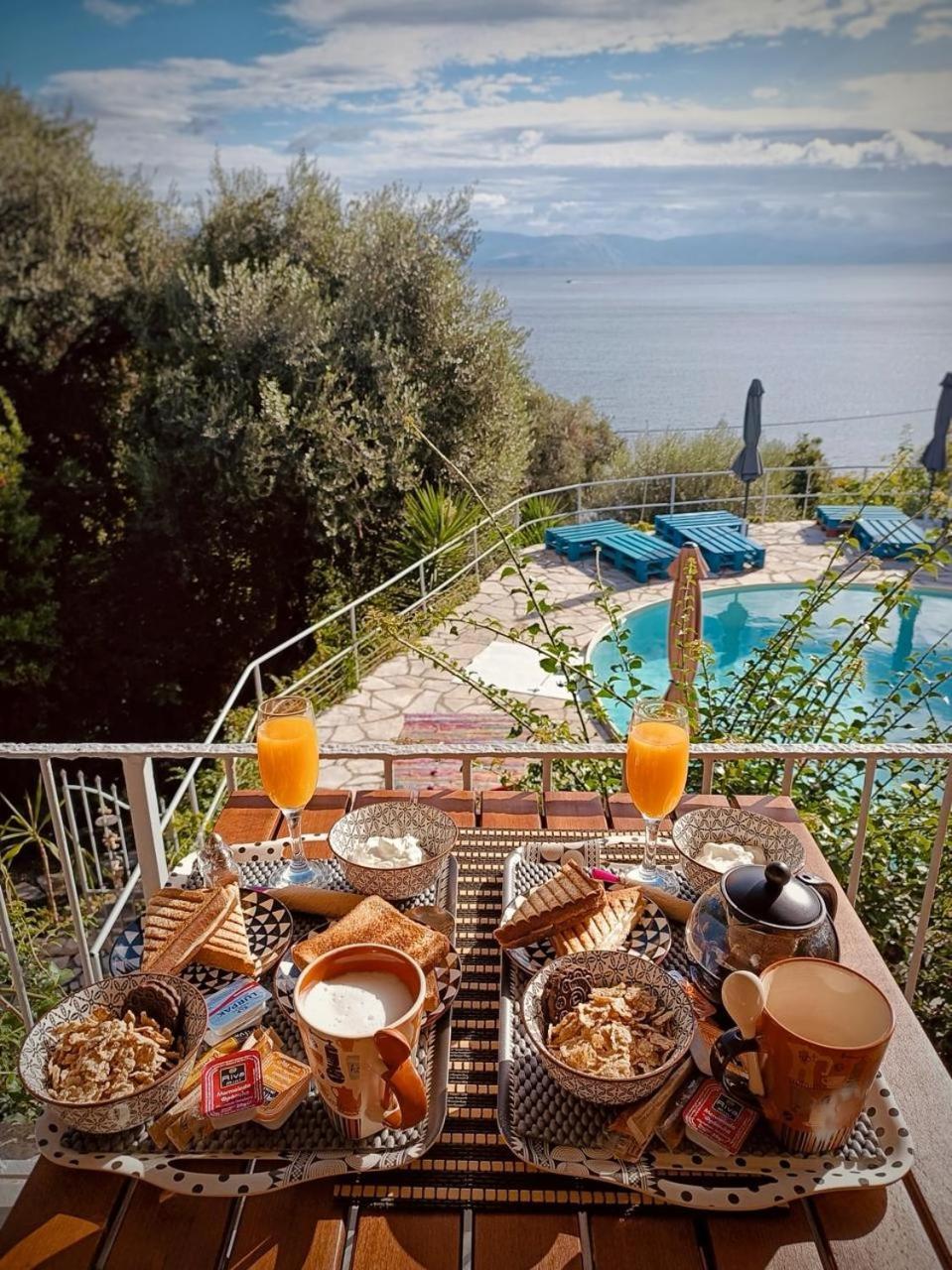 Antares Boutique Guesthouse Perama  Bagian luar foto
