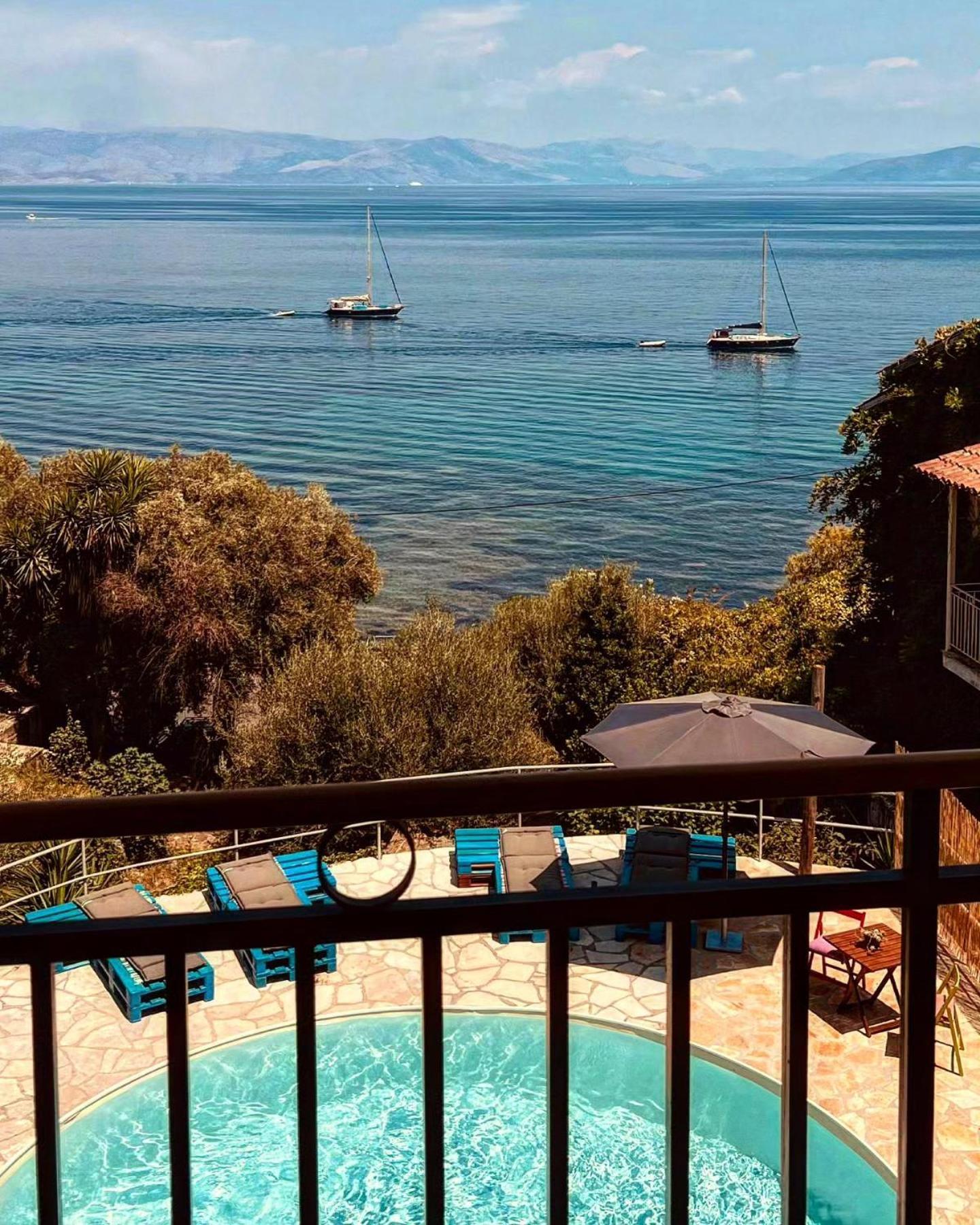 Antares Boutique Guesthouse Perama  Bagian luar foto