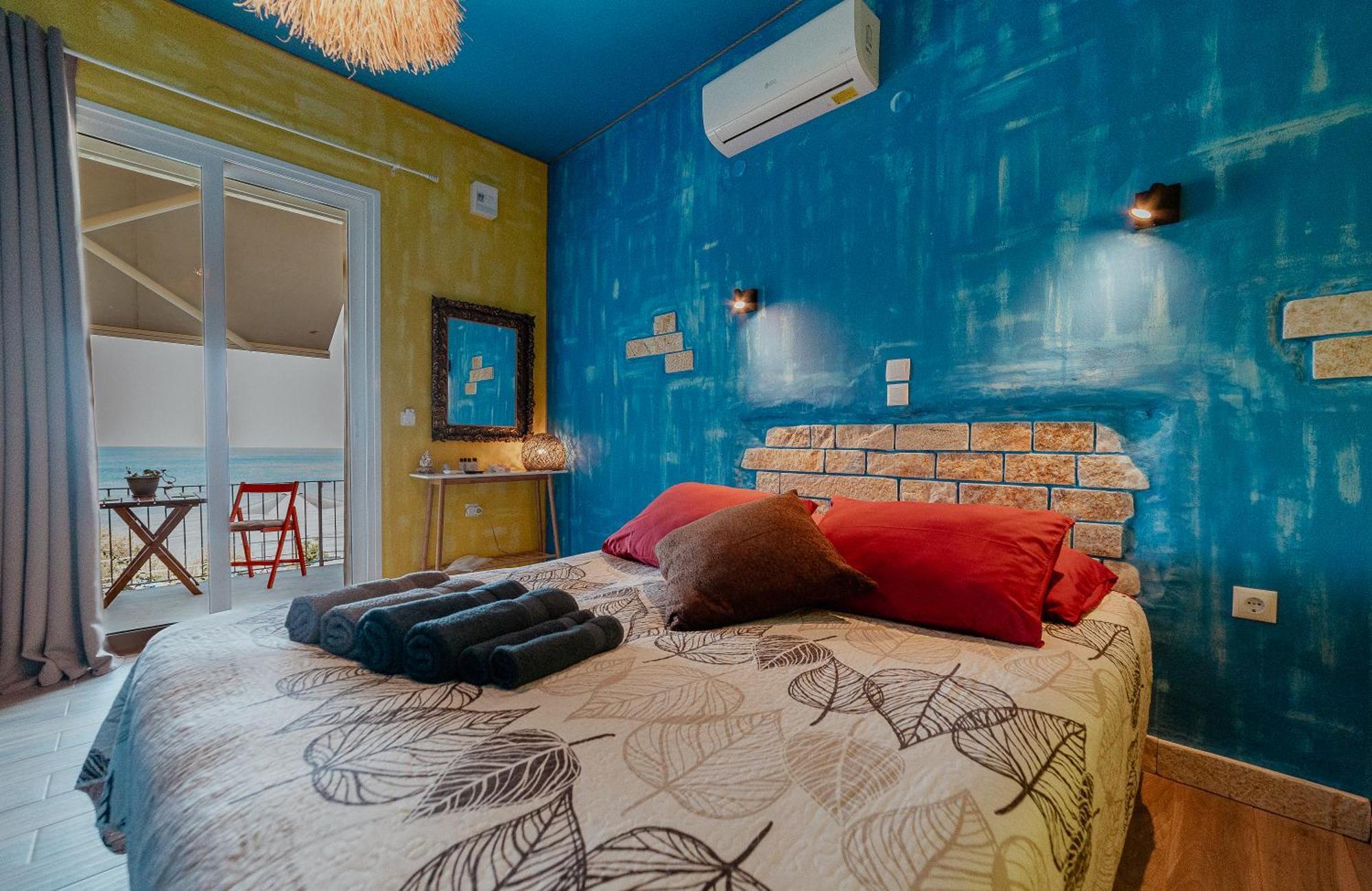 Antares Boutique Guesthouse Perama  Bagian luar foto