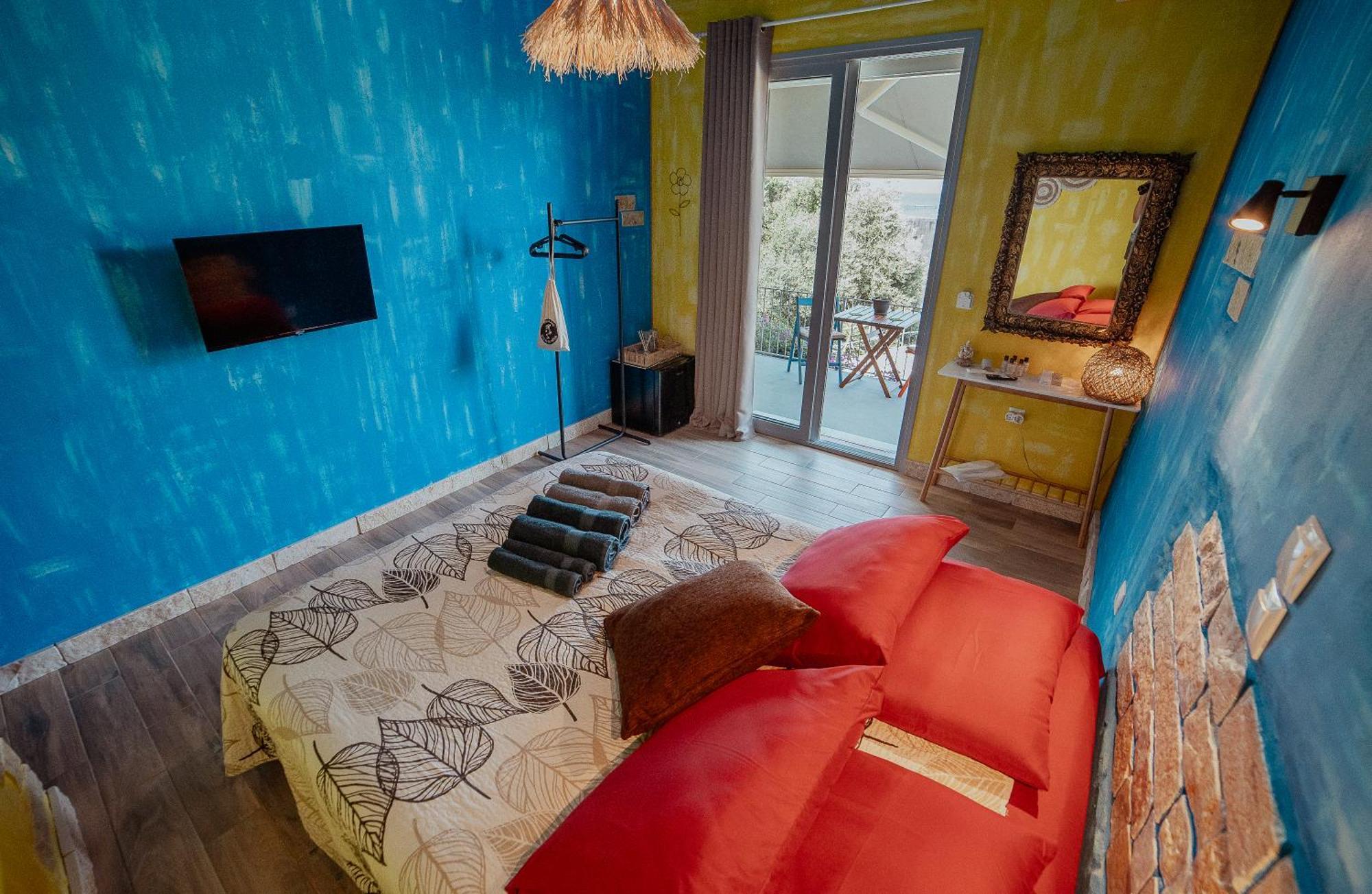Antares Boutique Guesthouse Perama  Bagian luar foto